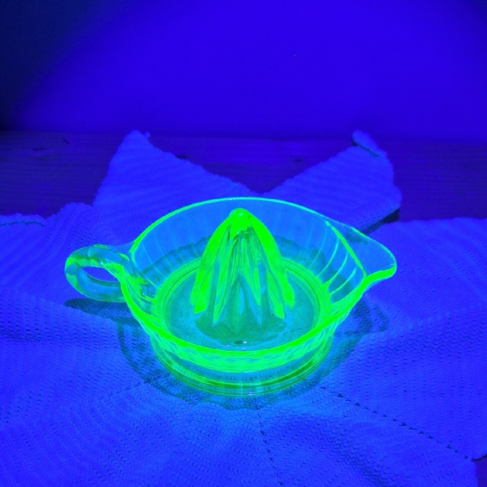 Vintage Glass Citrus Juicer